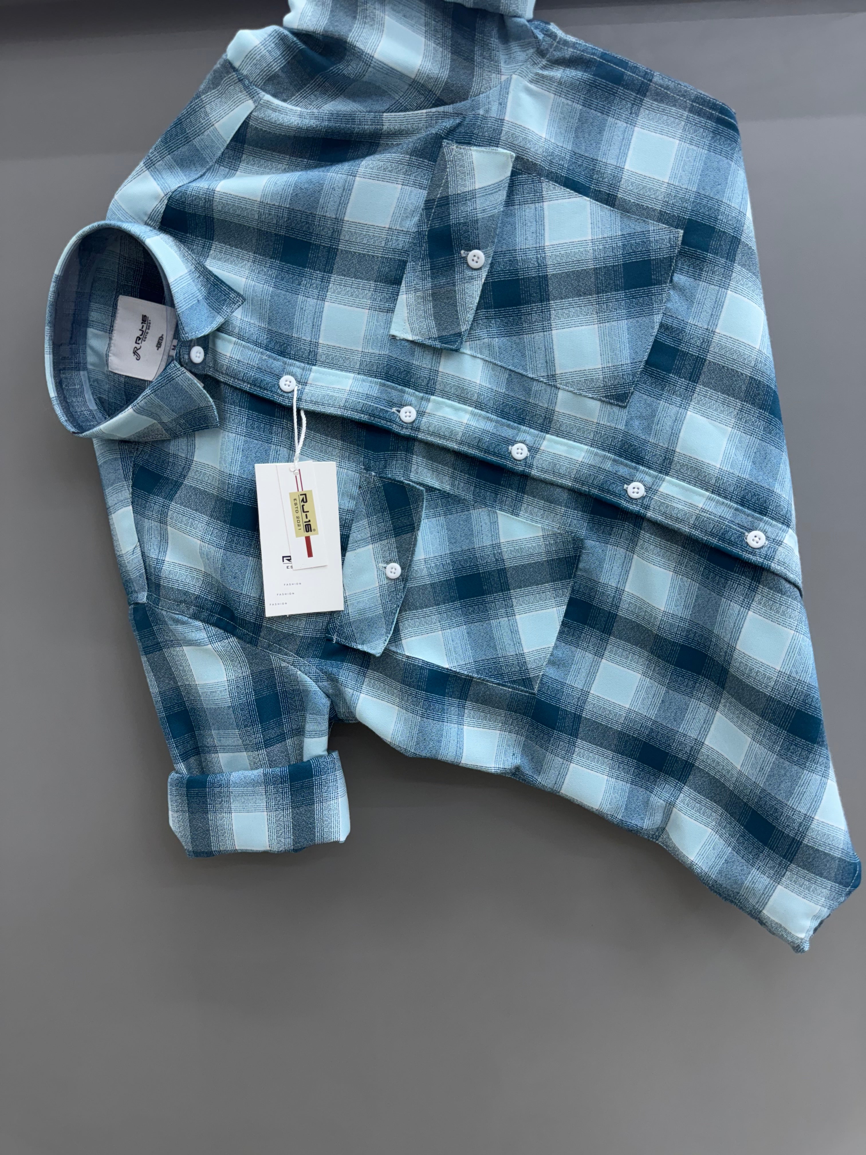 Double pocket Checks Shirt