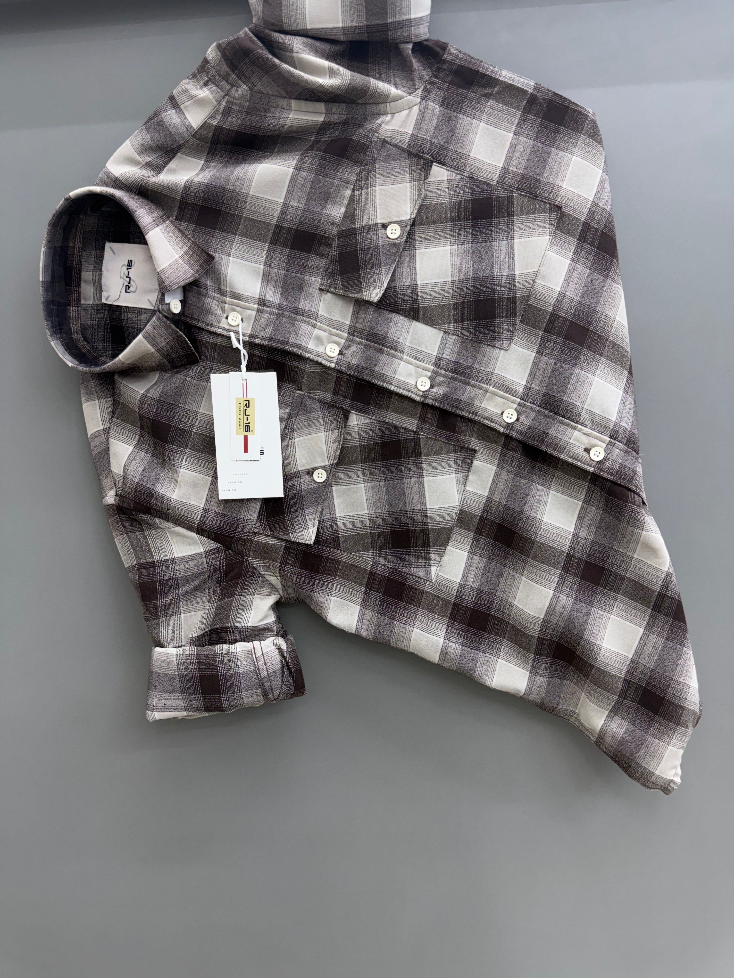 Double pocket Checks Shirt