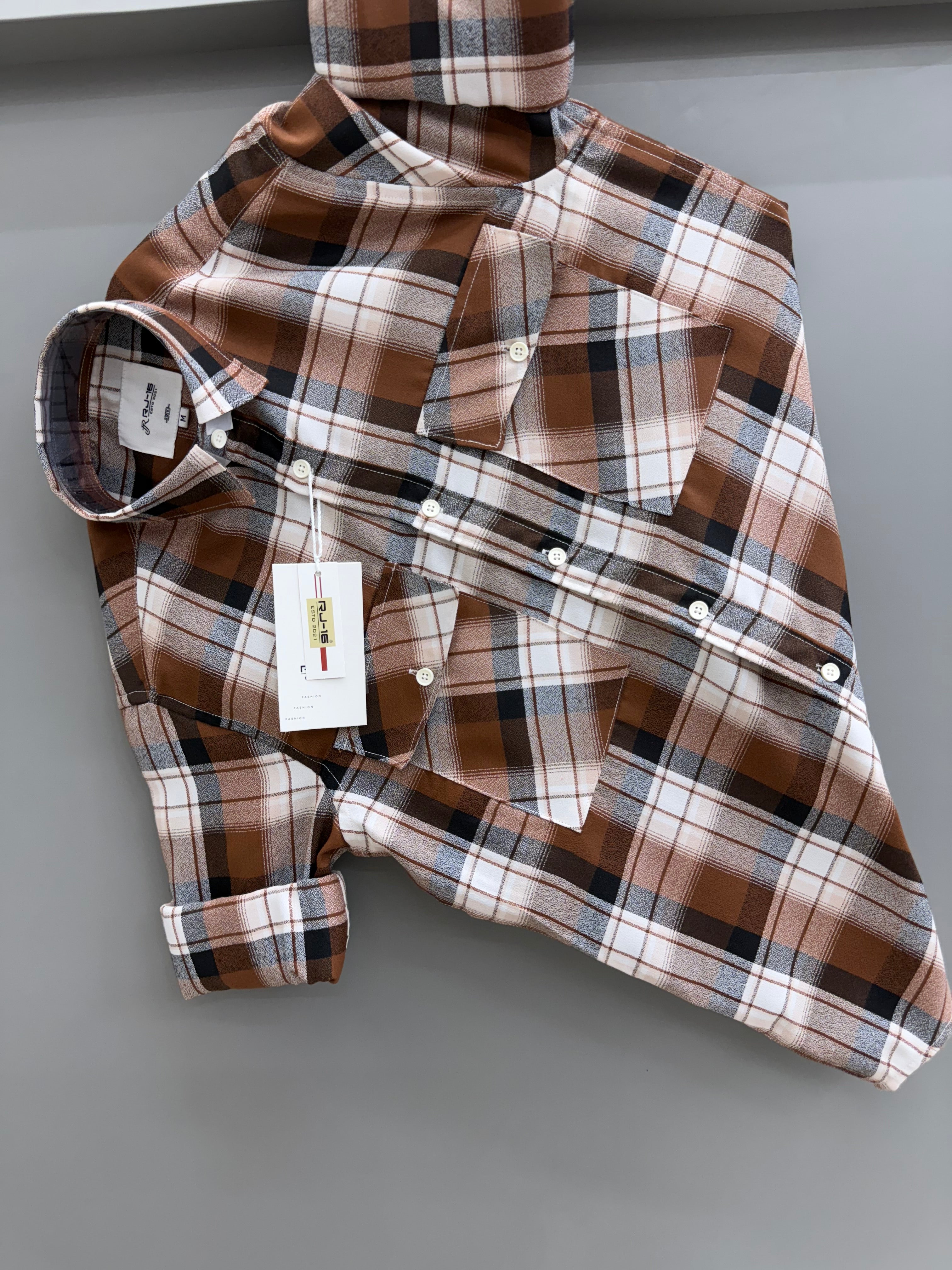 Double pocket Checks Shirt