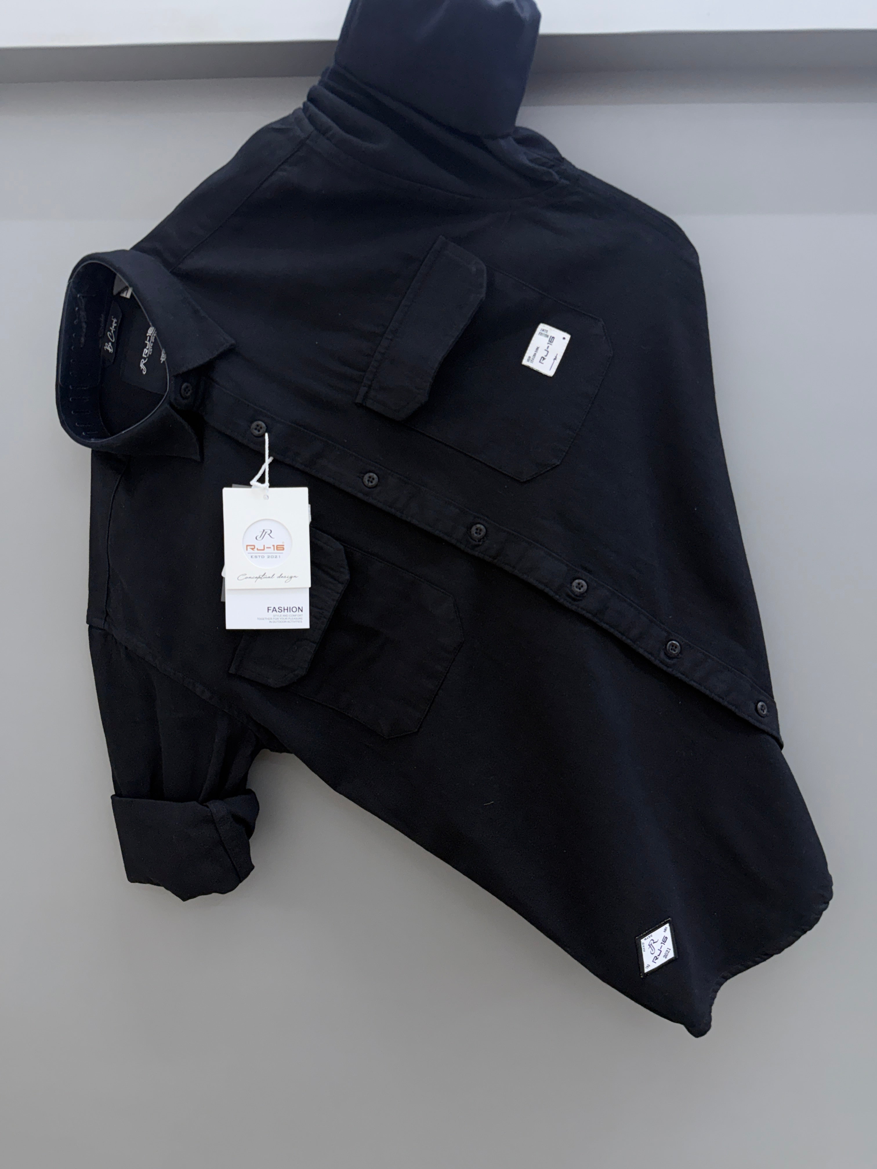 Double pocket shirt