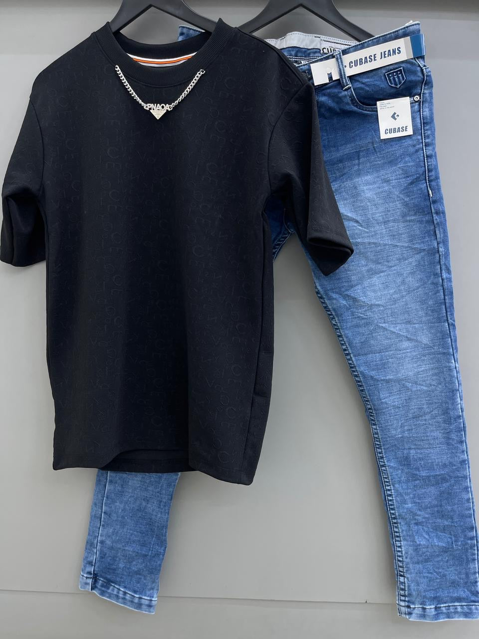 Half sleeves Tshirt With Jeans