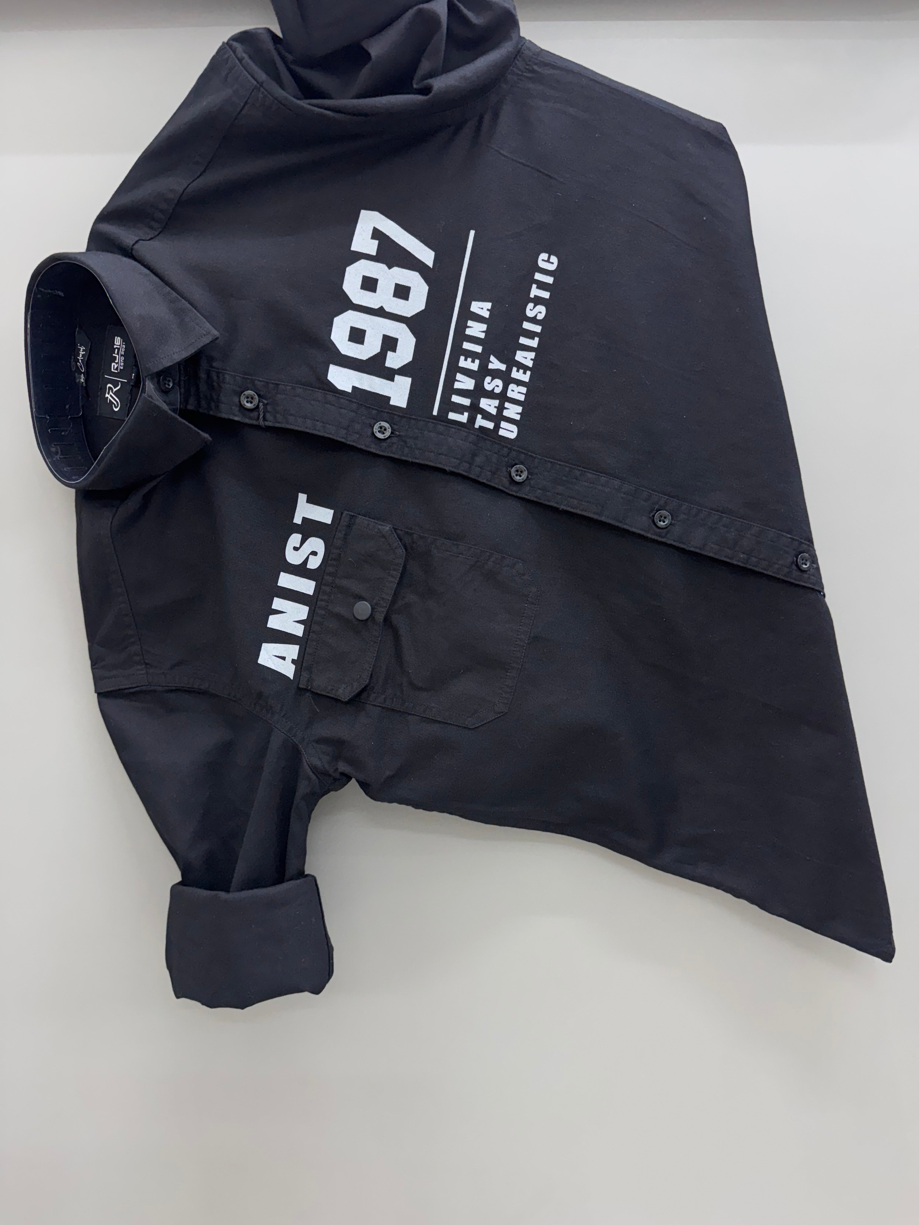 Flap pocket print shirt