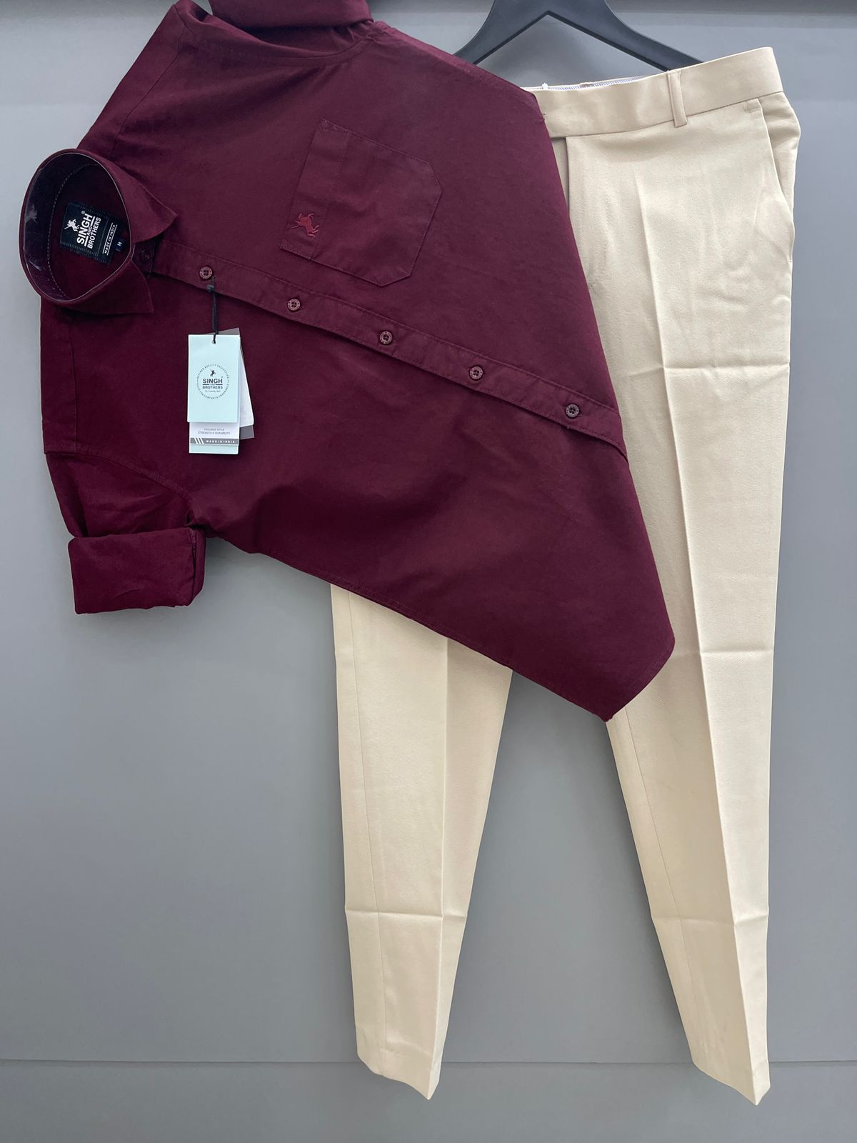 What shade of grey pants go with a maroon shirt? - Quora