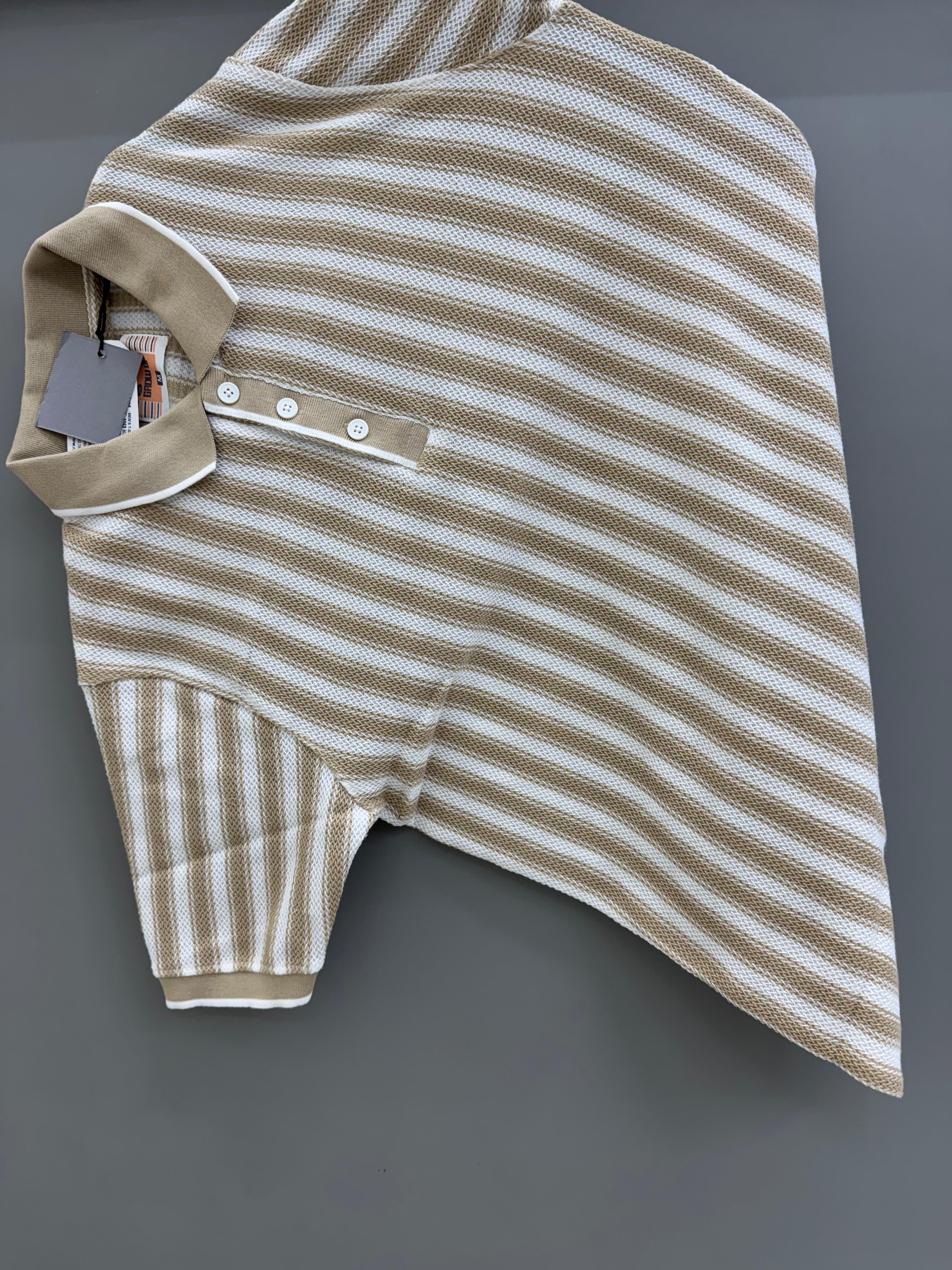 light cream strip collar  H/S  T-shirts